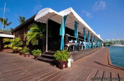 Hotel Captain Oliver'S Resort Anse Marcel